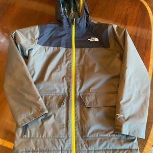 The North Face Boy’s Size 14/16 Ski Jacket